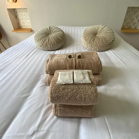 Aesthetics - 2 Bedrooms And Secure Parking!-3